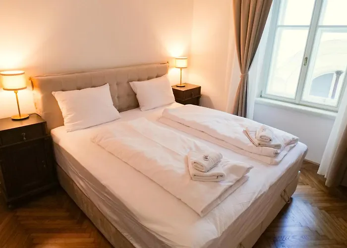 Riverside Mescanka 公寓