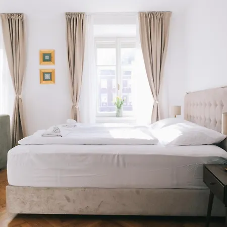 Riverside Mescanka Apartman