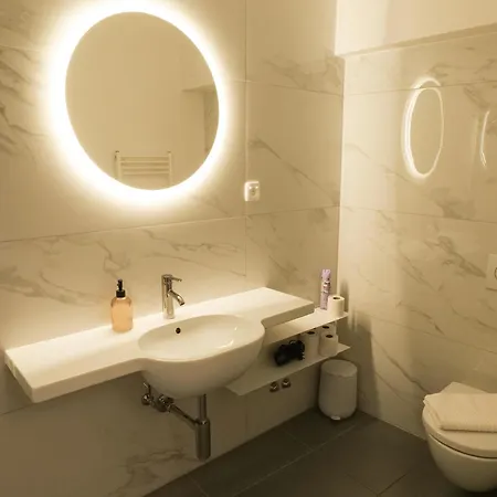 Riverside Mescanka Apartment