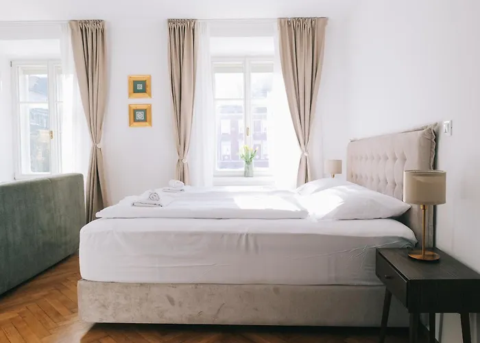 Riverside Mescanka アパート