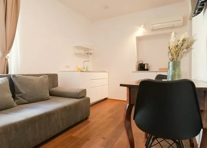 Riverside Mescanka リュブリャナ